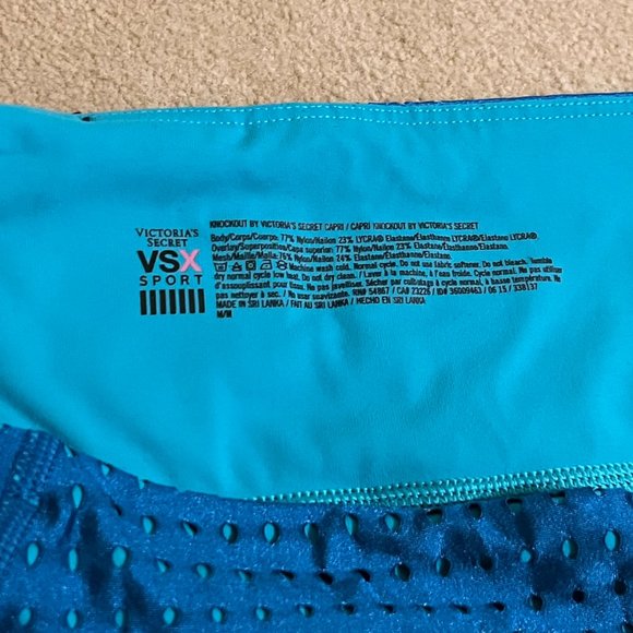 Victoria's Secret Jacket and Cropped Pants Workout Set - Picture 8 of 8